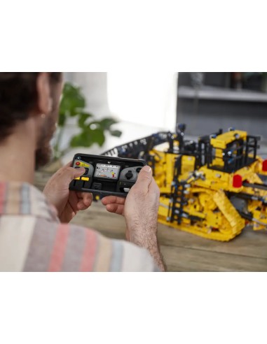 Lego - Bulldozer Cat D11 controllato da app - Technic - 42131-5