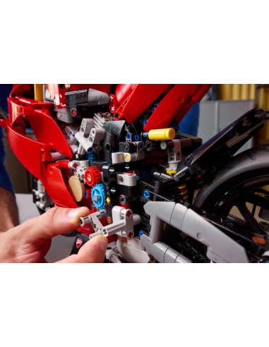 Lego - Technic - Motocicletta Ducati Panigale V4 S - 42202