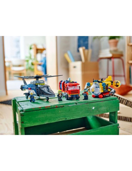 Lego - City - Elicottero, autopompa e sottomarino - 60462
